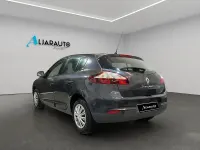 Usado Renault Mégane IV Bose Edition 130 CV (95 kW) 2016 Gris / plata Berlina