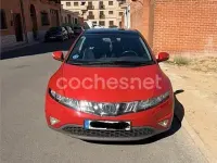 Usado Honda Civic Executive 140 CV (102 kW) 2006 Rojo Berlina
