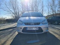 Usado Ford C-MAX Ghia 109 CV (80 kW) 2009 Gris / plata Monovolumen