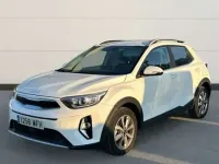 Usado Kia Stonic 84 CV (61 kW) 2023 Blanco SUV