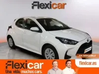Usado Toyota Yaris Hybrid Active 116 CV (85 kW) 2022 Blanco Utilitario