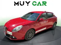 Usado Alfa Romeo Giulietta Distinctive 120 CV (88 kW) 2017 Rojo Utilitario