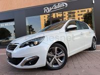 Usado Peugeot 308 Allure 120 CV (88 kW) 2015 Blanco Berlina