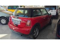 Usado Mini Cooper D 110 CV (80 kW) 2008 Rojo Utilitario