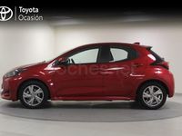Usado Toyota Yaris Hybrid Active 116 CV (85 kW) 2025 Rojo Berlina