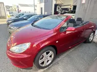 Usado Peugeot 307 CC 137 CV (100 kW) 2004 Rojo Descapotable
