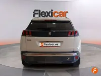 Usado Peugeot 3008 Allure 120 CV (88 kW) 2017 Blanco SUV