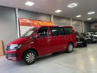 Usado VW Caravelle Trendline 114 CV (83 kW) 2016 Rojo Van