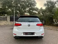 Usado VW Golf VII Sportline 150 CV (110 kW) 2017 Blanco Berlina