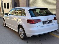 Usado Audi A3 Attraction 110 CV (80 kW) 2014 Blanco Berlina
