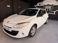 Usado Renault Mégane Coupé Dynamique 131 CV (96 kW) 2010 Blanco Coupe