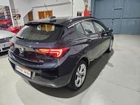 Usado Opel Astra Business 110 CV (80 kW) 2017 Negro Berlina