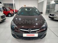 Usado Opel Astra Selective 140 CV (102 kW) 2015 Marrón Familiar