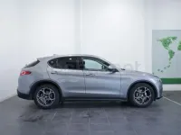 Usado Alfa Romeo Stelvio 150 CV (110 kW) 2018 Gris / plata SUV