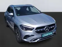 Usado Mercedes GLA200 150 CV (110 kW) 2024 Gris SUV