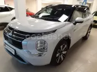 Usado Mitsubishi Outlander P-HEV 306 CV (225 kW) 2025 Blanco SUV