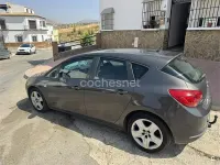 Usado Opel Astra Business 95 CV (69 kW) 2013 Marrón Berlina