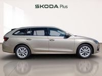 Nuevo Skoda Octavia Selection 150 CV (110 kW) 2025 Beige Familiar
