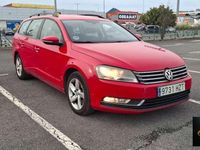Usado VW Passat 140 CV (102 kW) 2012 Rojo Familiar