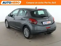 Usado Peugeot 208 Allure 110 CV (80 kW) 2016 Gris Utilitario