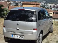 Usado Opel Meriva 100 CV (73 kW) 2009 Gris / plata Monovolumen