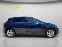 Usado VW Golf VIII Life 109 CV (80 kW) 2023 Azul Familiar