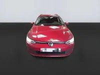 Usado VW Golf VIII Life 116 CV (85 kW) 2021 Rojo Familiar