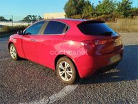 Usado Alfa Romeo Giulietta Distinctive 105 CV (77 kW) 2013 Rojo Utilitario