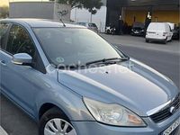 Usado Ford Focus Trend 109 CV (80 kW) 2008 Gris / plata Berlina