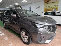 Usado Peugeot 3008 Active 130 CV (95 kW) 2021 Gris / plata SUV