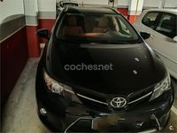 Usado Toyota Auris Active 132 CV (97 kW) 2014 Negro Familiar