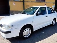 Usado Seat Cordoba Sport 100 CV (73 kW) 2003 Blanco Berlina