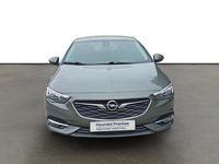 Usado Opel Insignia Innovation 136 HP (100 kW) 2019 Verde