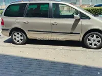 Usado Ford Galaxy Ghia 130 CV (95 kW) 2005 Beige Monovolumen