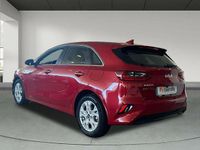 Usado Kia Ceed 136 CV (100 kW) 2023 Rojo Utilitario