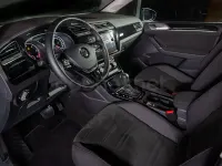 Usado VW Touran Sportline 150 CV (110 kW) 2020 Gris / plata Monovolumen