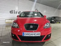 Usado Seat Altea Style 105 CV (77 kW) 2010 Rojo Monovolumen