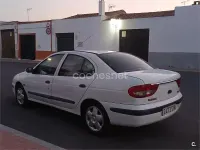 Usado Renault Mégane II Expression 110 CV (80 kW) 2003 Blanco Berlina