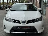 Käytetty Toyota Auris Hybrid Active 136 HP (100 kW) 2014 Valkoinen Farmari