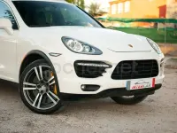 Usado Porsche Cayenne Turbo 500 CV (367 kW) 2011 Blanco SUV