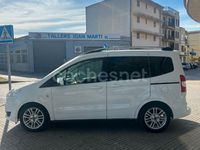 Usado Ford Tourneo Courier Titanium 100 CV (73 kW) 2018 Blanco Monovolumen