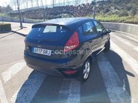Usado Ford Fiesta Trend 90 CV (66 kW) 2009 Negro Utilitario