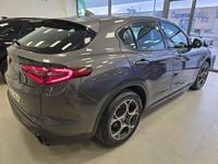 Usado Alfa Romeo Stelvio Sprint 190 CV (139 kW) 2020 Gris / plata SUV