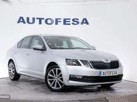 Usado Skoda Octavia 150 CV (110 kW) 2019 Plateado Berlina