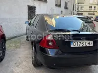 Usado Ford Mondeo Ghia 130 CV (95 kW) 2005 Negro Berlina