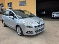 Usado Peugeot 5008 Sport 112 CV (82 kW) 2010 Azul Monovolumen