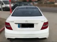 Usado Mercedes C220 170 CV (125 kW) 2015 Blanco Coupe