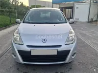 Usado Renault Clio II Authentique 68 CV (50 kW) 2010 Gris / plata Berlina