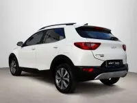Usado Kia Stonic 120 CV (88 kW) 2024 Blanco SUV