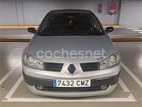 Usado Renault Mégane II Dynamique 115 CV (84 kW) 2003 Gris / plata Berlina